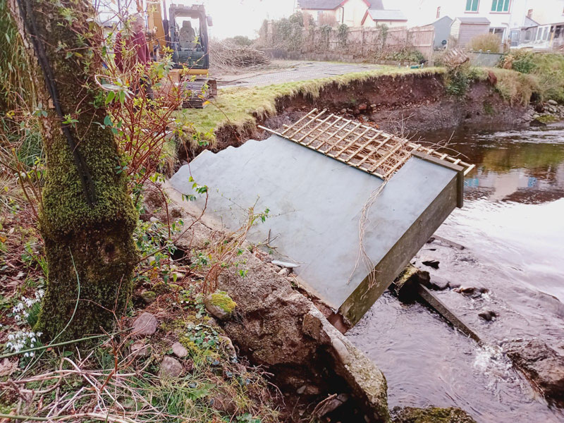 ecological river works to restore banks